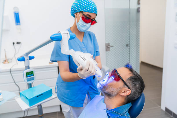 Best Weekend Emergency Dentist in Seminole Manor, FL